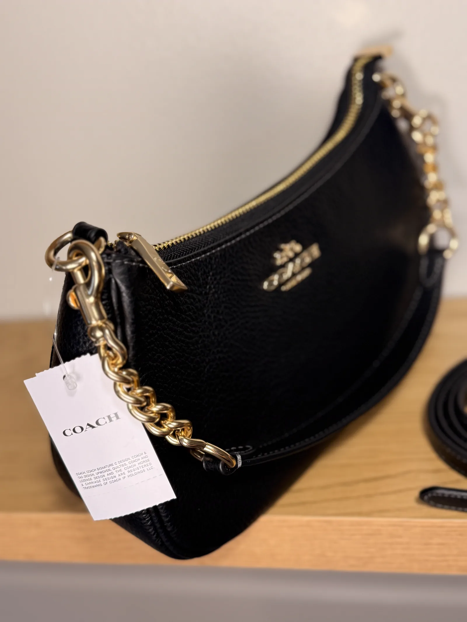 Coach Tery Shoulder Bag - Imagen 6